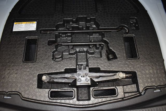 2025 Toyota Camry LE - 23012640 - 34