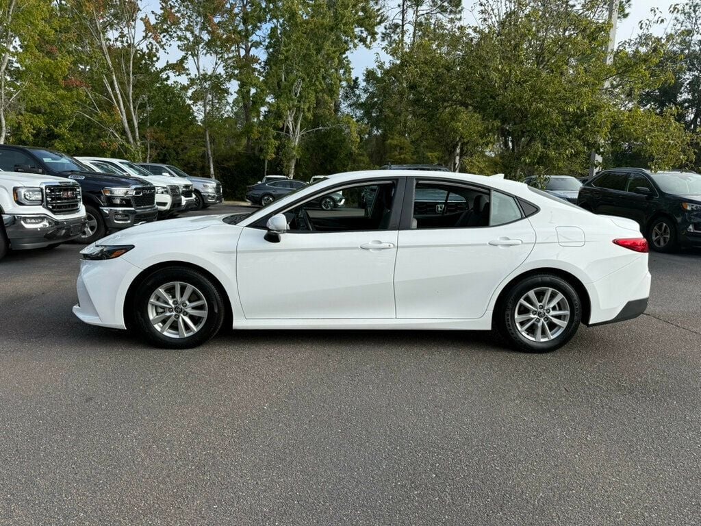 2025 Toyota Camry LE photo 2