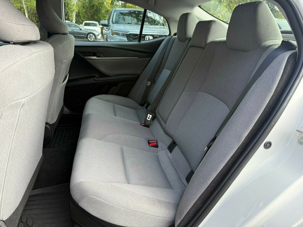 2025 Toyota Camry LE photo 7