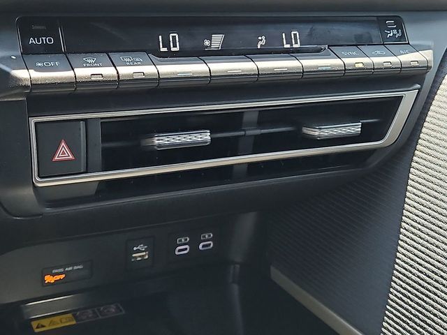 2025 Toyota Camry SE - 23049526 - 9