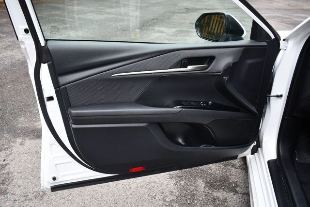2025 Toyota Camry SE - 22971173 - 18