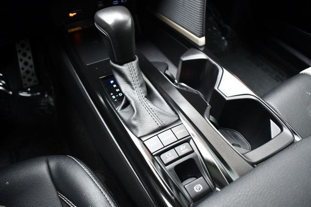 2025 Toyota Camry SE - 22971173 - 26