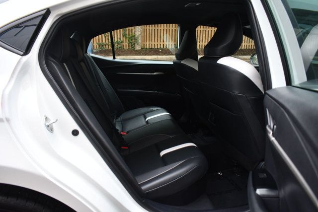 2025 Toyota Camry SE - 22971173 - 31