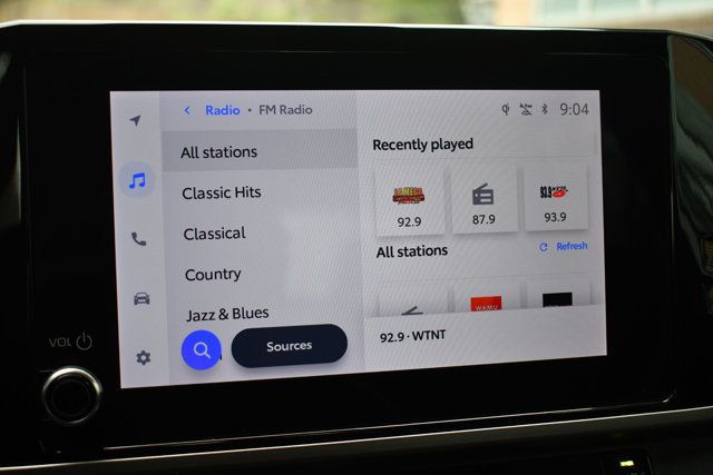 2025 Toyota Camry SE - 22971173 - 38