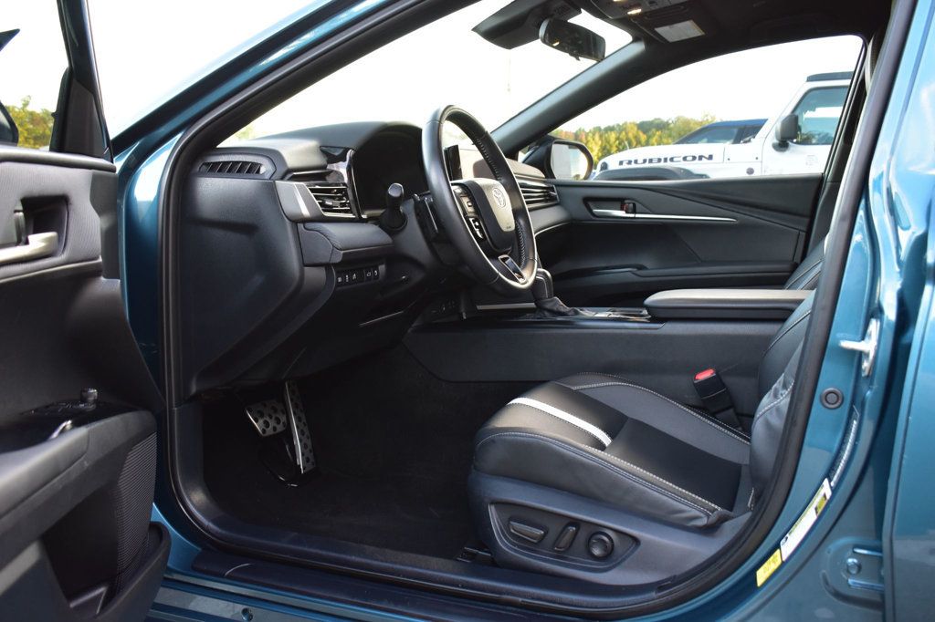 2025 Toyota Camry SE - 23094314 - 14