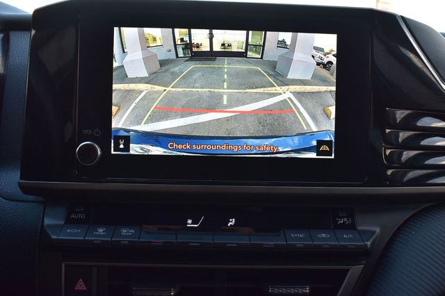 2025 Toyota Camry SE - 23094314 - 38