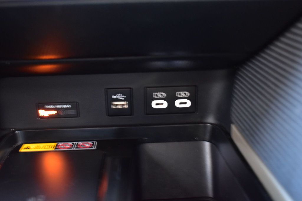 2025 Toyota Camry SE - 23094314 - 40