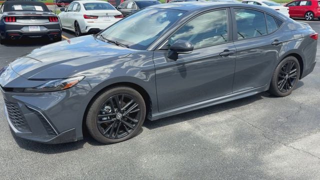 2025 Toyota Camry SE - 23066313 - 3