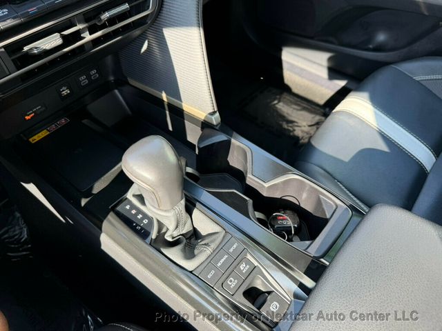 2025 Toyota Camry SE - 23039273 - 19