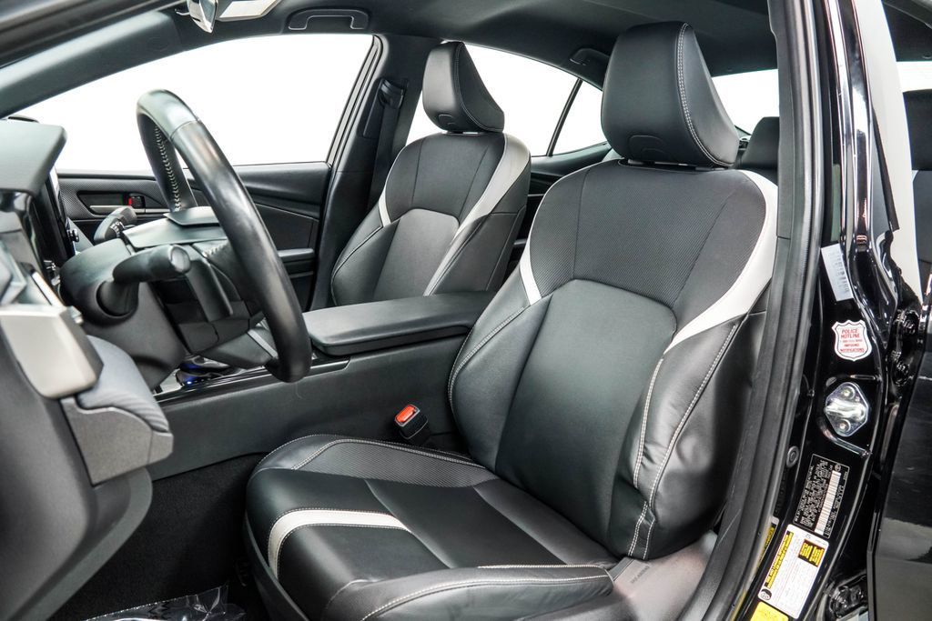 Toyota Camry photo 15