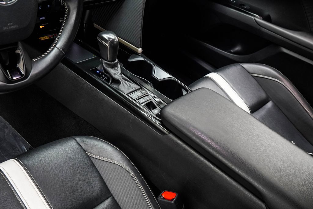 Toyota Camry photo 20