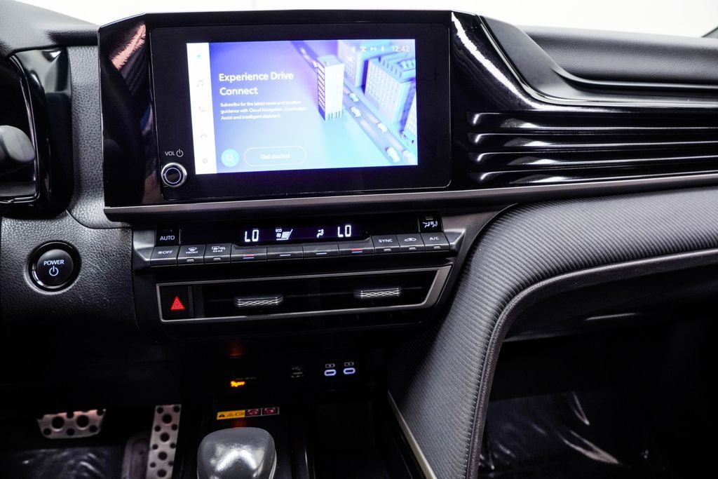 Toyota Camry photo 26