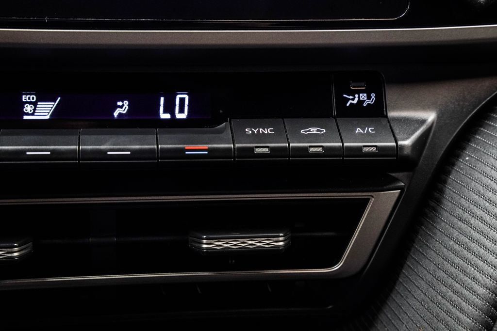 Toyota Camry photo 28