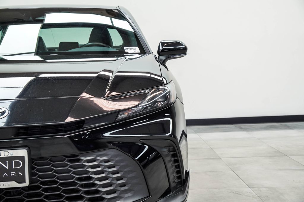 Toyota Camry photo 6