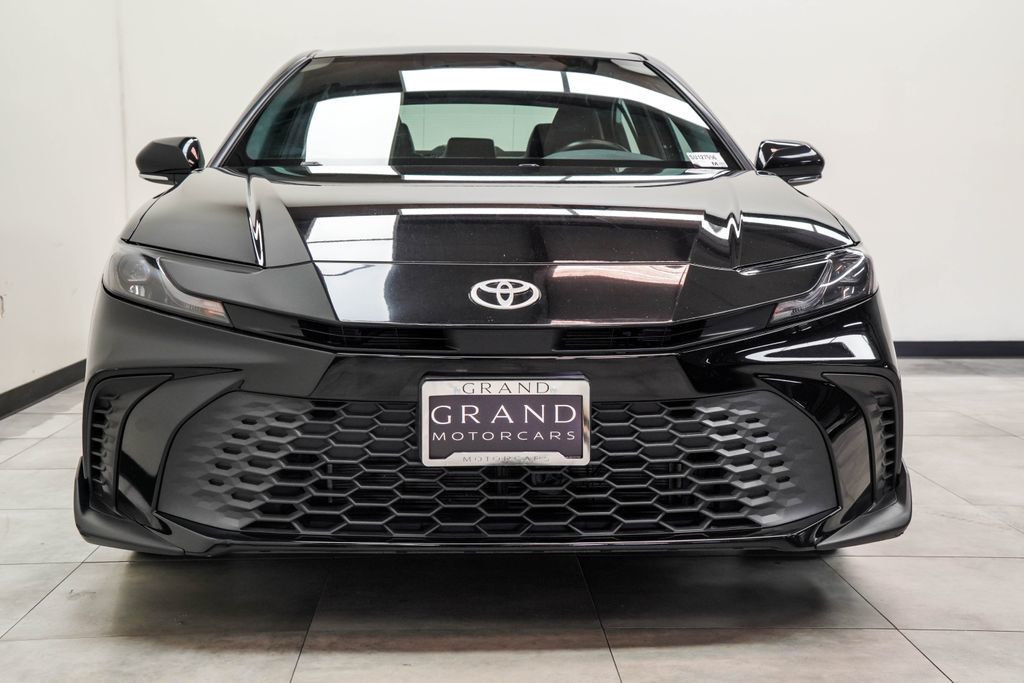 Toyota Camry photo 7