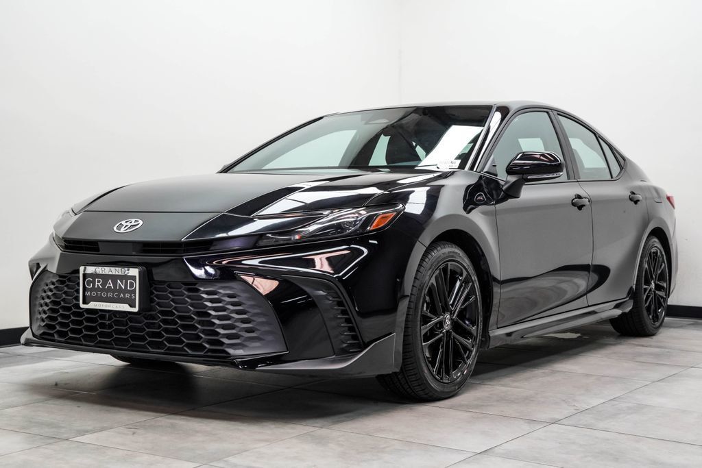 Toyota Camry photo 8