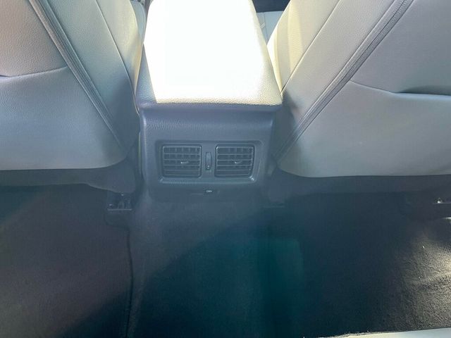 2025 Toyota Camry SE - 22929390 - 14