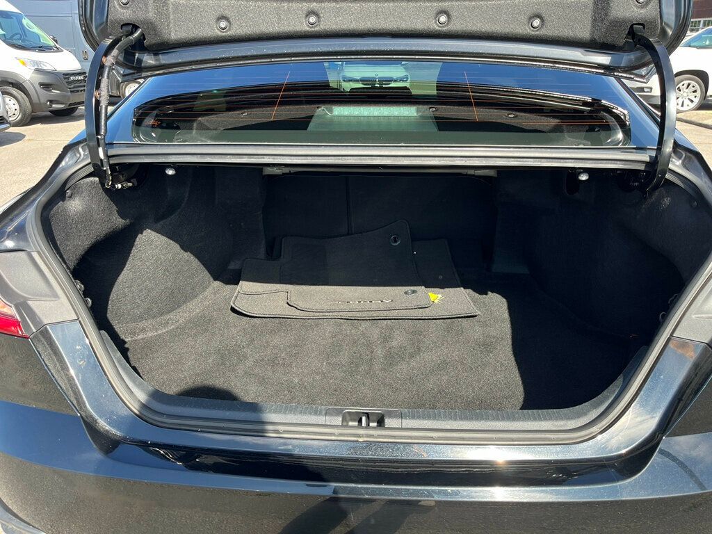 2025 Toyota Camry SE - 22929390 - 23