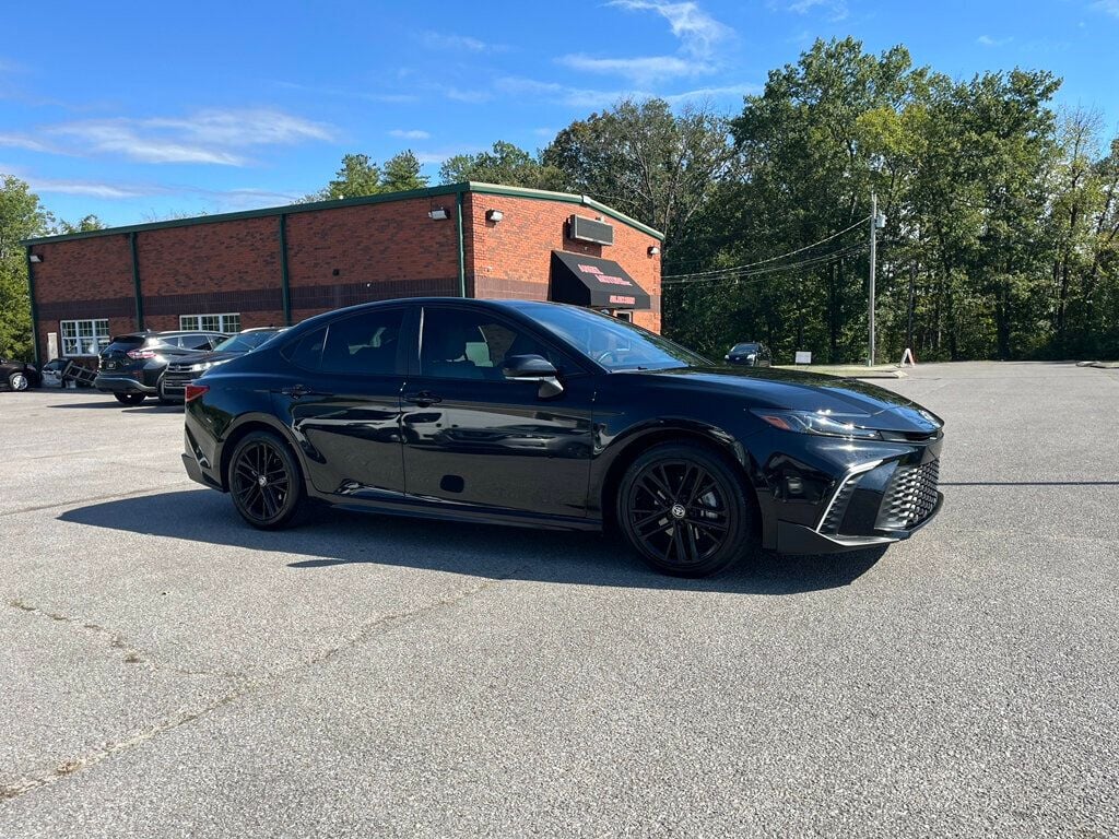 2025 Toyota Camry SE - 22929390 - 3