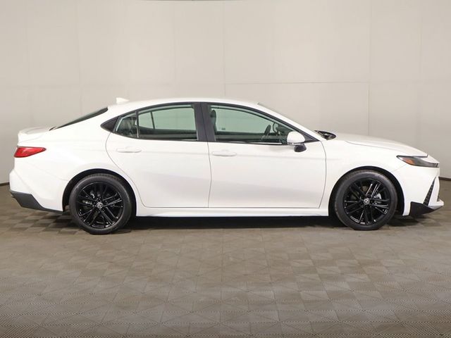2025 Toyota Camry SE - 23081456 - 15