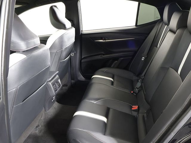 2025 Toyota Camry SE - 23039619 - 30