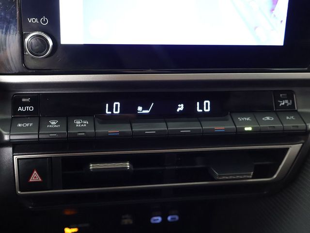 2025 Toyota Camry SE - 23039619 - 45