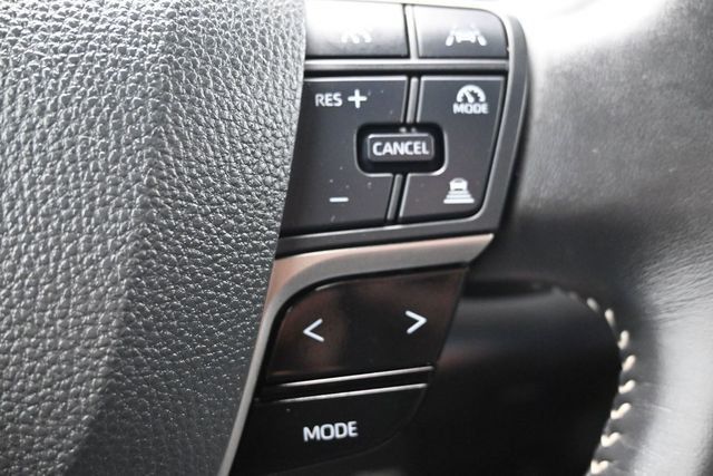 2025 Toyota Camry SE - 23062774 - 18