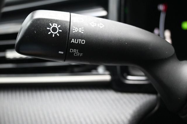 2025 Toyota Camry SE - 23062774 - 19