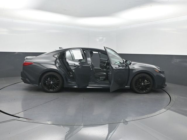 2025 Toyota Camry SE - 23062774 - 31