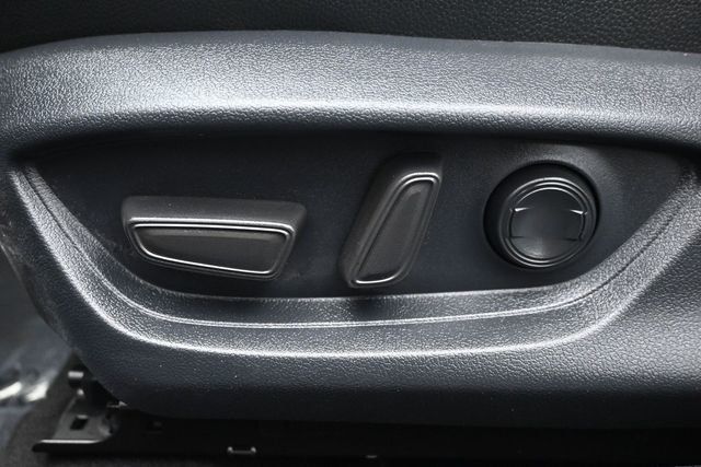 2025 Toyota Camry SE - 23062774 - 7
