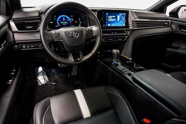 2025 Toyota Camry SE - 22951716 - 11