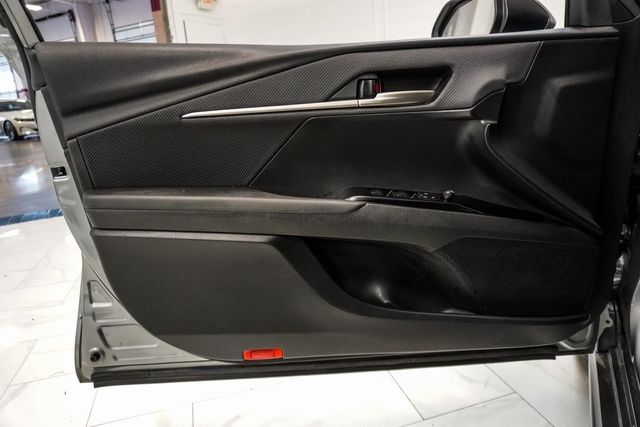 2025 Toyota Camry SE - 22951716 - 19