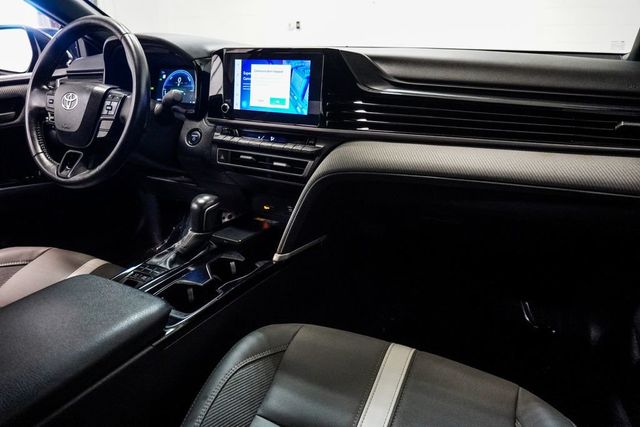 2025 Toyota Camry SE - 22981965 - 10