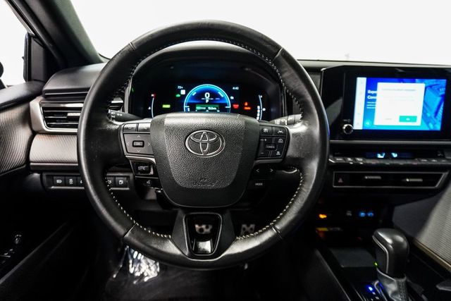 2025 Toyota Camry SE - 22981965 - 13