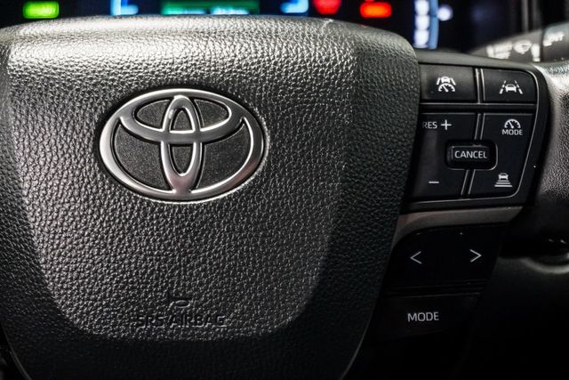 2025 Toyota Camry SE - 22981965 - 14