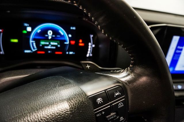 2025 Toyota Camry SE - 22981965 - 16