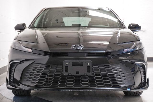 2025 Toyota Camry SE - 22981965 - 36