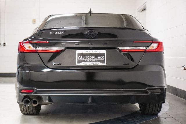 2025 Toyota Camry SE - 22981965 - 37