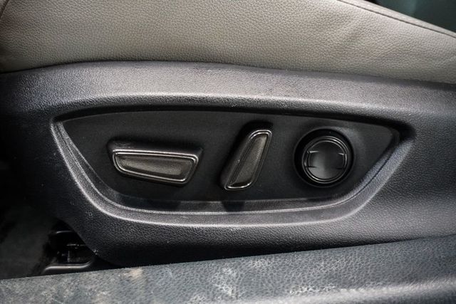 2025 Toyota Camry SE - 22981965 - 6