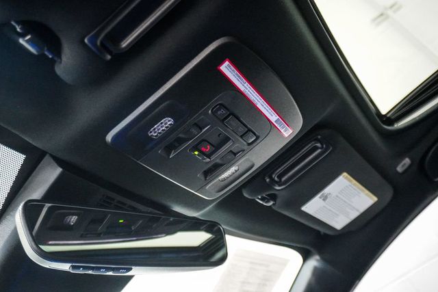 2025 Toyota Camry SE - 23071924 - 26