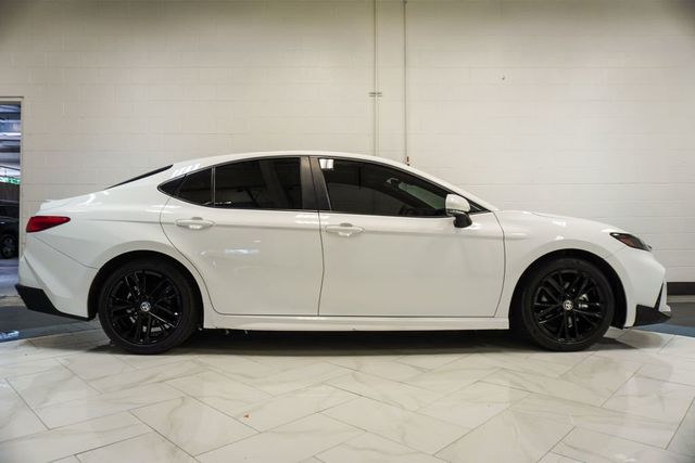 2025 Toyota Camry SE - 23071924 - 35