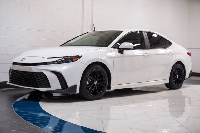 2025 Toyota Camry SE - 23071924 - 3