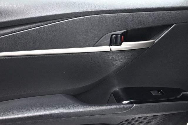 2025 Toyota Camry SE - 23031058 - 9