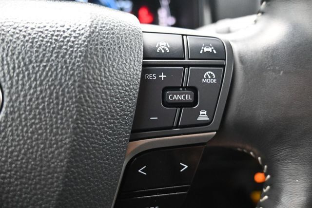 2025 Toyota Camry SE - 23031058 - 18