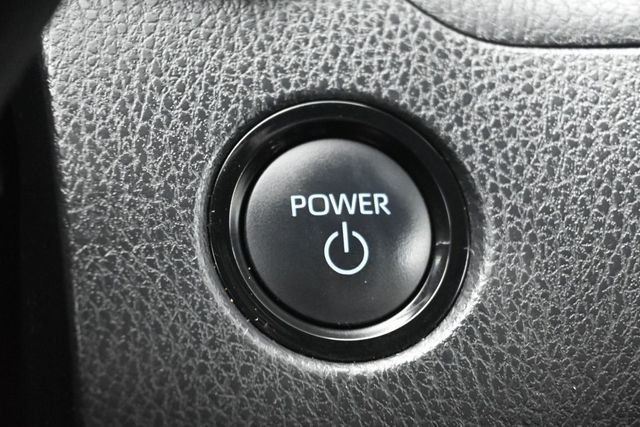 2025 Toyota Camry SE - 23031058 - 21