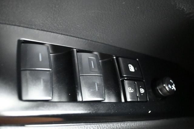 2025 Toyota Camry SE - 23031058 - 23
