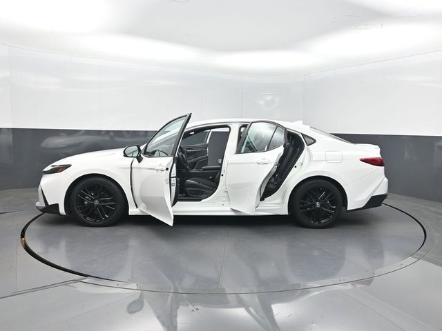2025 Toyota Camry SE - 23031058 - 38