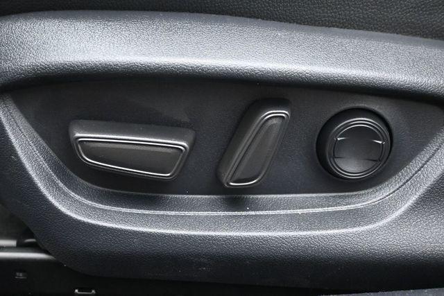 2025 Toyota Camry SE - 23031058 - 7