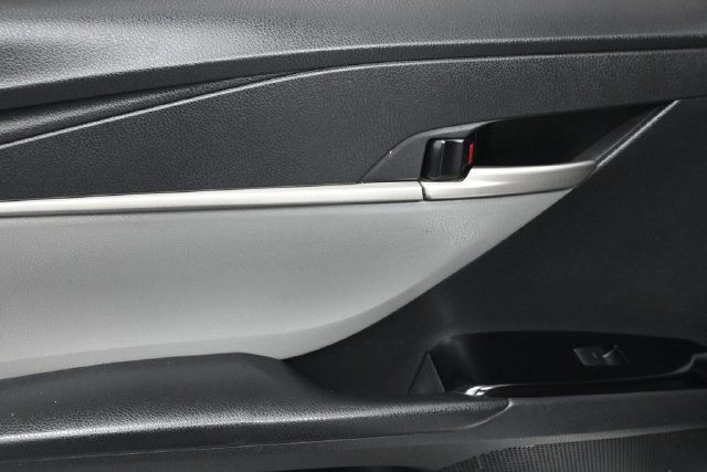 2025 Toyota Camry SE - 23074775 - 9