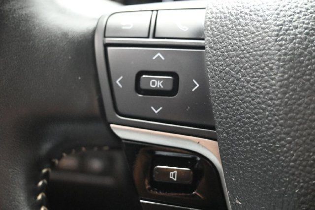 2025 Toyota Camry SE - 23074775 - 17